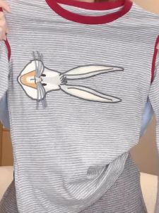 ผู้หญิง เสื้อยืดแขนยาวลายกระต่าย งานปัก ทันสมัย หลากหลาย Youthful พรางหุ่น เสื้อชั้นฐาน ผ้าฝ้าย Blend