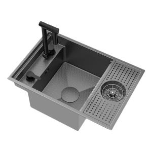 MOSHE | Concealed Glass Washer Bar