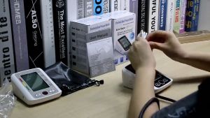 รับประกัน 5 ปี เครื่องวัดความดัน รุ่น พูดไทย เสียง HD ไทย มีเสียงแจ้งตลอดเวลา Thai Voice YE650A Blood Pressure Monitor วัดความดัน