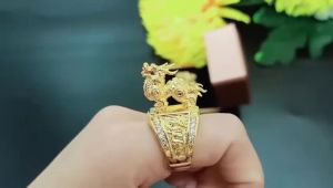 Nhẫn nam đính đá hình kỳ lân không bay màu đẳng cấp