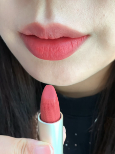 Really Awesome!! Early Autumn Fashionable-Sense Toning Lip Velvet Hug Lipstick Lip Balm Moisturizing Matte Lasting Classy