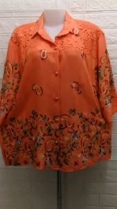 เสื้อสาวยับยา เสื้อคุณแม่ เสื้อบิ๊กไซส์ เสื้อลินินคอปกอก54 เสื้อเชิ้ตผ่าหน้าติดกระดูม5 เม็ด แต่งลูกไม้อก ปักลาย และเสื้อใส่เที่ยว