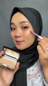 [ORI] HOJO Highlighter Pallette Waterproof Glitter Highlighter Powder Make up Bronzer Shimmering Powder Waterproof Long Lasting Highlighters Penganten Shimmer Glitter Tone Up Face Make Up