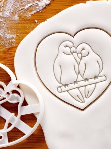 Hearts And Swans Baking Tools Home Use Fondant Moulds Cartoon Press Mold for Cookies Biscuit Making Kitchen Utensils Baking DIY