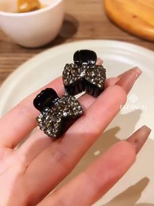 Kẹp tóc nữ càng cua Eleanor Accessories hình nơ đính đá phụ kiện tóc kẹp tóc mái mini 9386