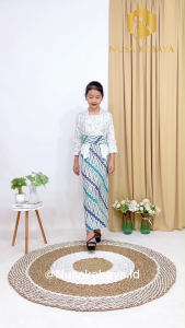 Nusa Kebaya Setelan Kebaya Anak Puspita Model Kutubaru Kebaya Anak Modern Kebaya Anak Umur 1-12Tahun