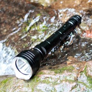 Professional Waterproof Diving Flashlight 1200LM diver diving 100 meters underwater flashlight waterproof and strong light XM-L2 LED white light 18650 original battery fishing camping riding