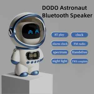 New portable wireless audio speaker Smart Astronaut Bluetooth speaker with nightlight FM radio subwoofer music speaker
