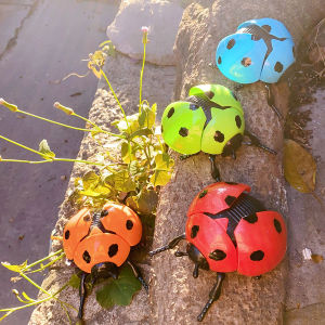Winding spring seven-spotted ladybug childrens toy/Simulated beetle Golden Turtle Swaying Ladybug/Childrens cognitive toy
