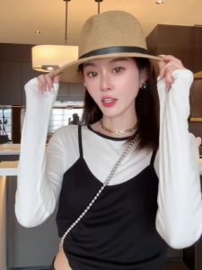 Áo Thun Nữ Dáng Ôm Thời Trang Mùa Xuân 2025 Phong Cách Mới Đa Năng Cổ Tròn Tay Dài Màu Trơn Không Có Thương Hiệu