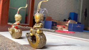 Trầm tôn ngộ không ngồi thiền bằng đồng 2 màu