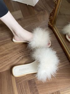 รองเท้าแตะผู้หญิงสวมใส่สบายแบบสวมส้นเตี้ยพื้นยาง ทรงปากเปิด ด้านบนเป็นขนสัตว์ สำหรับงานแต่งงาน ฤดูร้อน 2025 สไตล์นางฟ้า ใส่ได้หลากหลาย