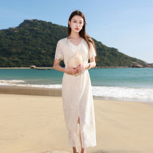 3COLOUR·S | Large Plus Size Retro Embroidered Slimming Dress