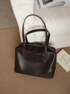 EZRO Handcrafted Leather Bowling Bag Large Capacity Shoulder Tote Bag Stitched Detail Casual Fashion Leather Goods