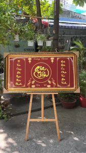 Tranh Cửu Huyền Thất Tổ - Trang Trí Gia Tiên chất liệu in gỗ tráng gương gắn khung nâu đen bản to mẫu dáng ngang