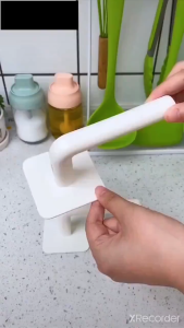 gantungan tisu gulung serbaguna gantungan jaket gantungan sepatu alat dapur baju pakaian / gantungan tissue gulung / gantungan tissue toilet / holder tissue SH X15