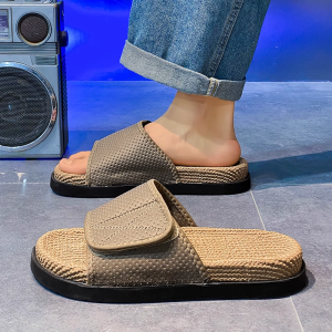 Mens Summer Outdoor Sports Beach Anti-slip Soft Bottom Single Strap Slippers Fashionable Mesh Upper Rubber Outsole Low Heel