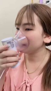 【ละเอียดพิเศษ ดูดซึมง่าย】เครื่องพ่นยาเด็ก ไร้สาย มือถือ ทั้งเด็กและผู้ใหญ่สามารถใช้งานได้ หอบหืดแบบพกพาสำหรับเด็กและผู้ใหญ่ มีการรับประกัน ดูแลสุขภาพ เครื่องพ่นจมูก เครื่องพ่นน้ำเกลือ เครื่องพ่นละอองยา ยาพ่นแก้หอบหืด Nebulizer BPA FreeSY308 ≤2.5μm