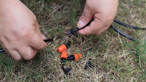 Nozzle Sprayer Kabut Dengan Konektor TEE T Ukuran 4/7 Untuk Sistem Irigasi Tanaman Rumah Bunga Anggrek