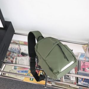 Trendy Versatile Sports Casual Hiking Crossbody Bag Womens Style Couples Bag Nylon Material Zipper Closure Soft Handbag