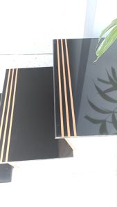 Stepnosing Granit 30x50 Hitam Gold dan Silver