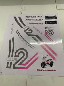 Bộ tem dán Honda Scoopy màu trắng new hàng nhập Thái Lan chất lượng Bộ tem dán xe Scoopy màu trắng hàng nhập Thái Lan chất lượng cao dành trang trí riêng cho dòng xe này tem in lụa màu sắc rất đẹp và bền giá bán cực tốt bán lẻ như bán sỉ