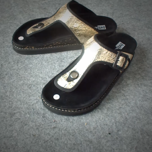 Mikihas - Sandal Jepit Puyuh Wanita Flat Kulit Insol Suede - Almira Gold