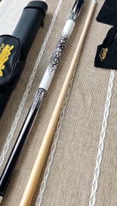 Pool Cue ไม้คิวพูล 11.5mmTip แบบแยกส่วน 2 ท่อน ข้อต่อเกลียวละเอียด ลายนูนกันลื่น