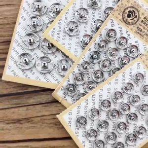 กระดุมแป๊กโลหะ สำหรับเสื้อ สอยมือ ขนาด 7.5 และ 10 มม.