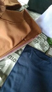 Kaos Leher Tinggi Lengan Pendek: Panduan Lengkap