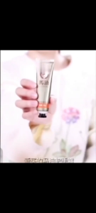 【SG SELLER】Horse Oil Hand Cream 30g Moisturizing Repair for Dry & Cracked Skin Smooth & Hydrating Care