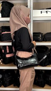 Peonia PNA DALLA Tas  Selempang Wanita  Elegant Outdoor Sling Bag Anak Remaja Perempuan Crossbody Travel Hp Kecil Shoulder Trendy Fashion Cewek Casual Style