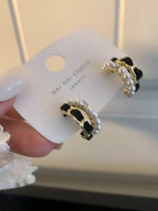 good 999 18K GOLD Fashionable temperament Black Velvet Pearl Circled Earrings ES69184