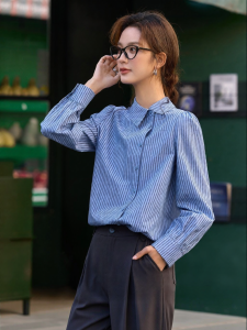 Vimly | Áo Blouse Dài Tay Chữ Nhật Xanh Sọc