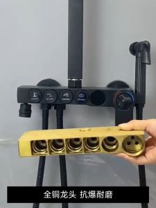 4 Dalam 1 Shower Tiang Set Panas-Dingin / set shower kamar mandi tembaga lengkap / set pancuran shower kamar mandi set kran