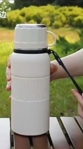 Bình nước giữ nhiệt nắp bấm inox 316 YKS  dung tích 100ml 600ml  có giỏ lọc trà và quai xách tiện lợi