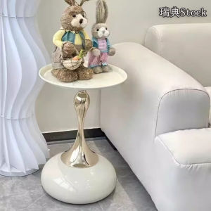 ชานชาลาเหล็กสไตล์ยุโรป โต๊ะเล็กสำหรับนอนในห้องนอน โต๊ะกาแฟสไตล์ฝรั่งเศส โต๊ะกลมขนาดเล็ก ไม่มีสต็อก ไม่มีล้อ ไม่ต้องติดตั้ง