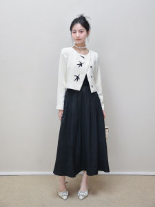 Spring 2024 Bamboo Flower Design Fashionable Minimalist Womens Set Zen Chinese Style Long Sleeve round Neck Zipper Closure