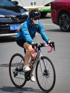 Couples Lightweight Sun Protection Clothing UPF100 3M Water-Resistant UV Protection Mens Outdoor Workwear Nylon Material