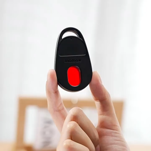 Momax Pinguard Camera Scanning Find My Locator Global Tracking Works with Apple Find My Anti-Lost