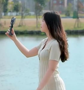 พัดลมแบบมือถือ100สปีดพร้อมดีไซน์หัวเข็มขัด-ใบมีดแบบพับได้ถอดออกได้น้ำหนักเบาและกะทัดรัด