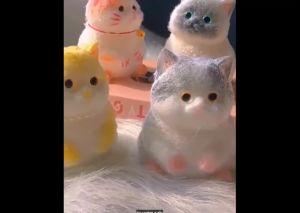 Handmade Cat Squishy Toy Kawaii Soft Cat Squeeze Toy Stress Relief Cat Toy Funny Desk Gifts Travel & Office Relaxation Toy