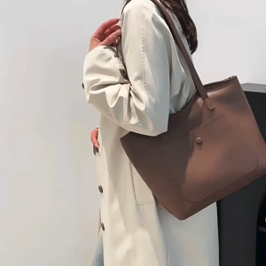 W W.Q.C LARGE CAPACITY WOMENS TOTE BAG SMOOTH LEATHER MATERIAL AND FASHIONABLE