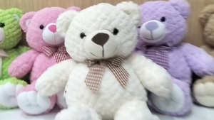DREAMTOYS96 Boneka Peluk Sit Bear Ns Rassel Kotak Kotak
