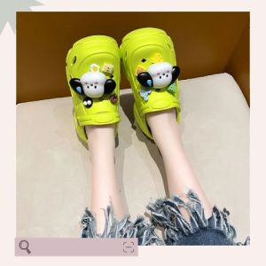 NQshop ฮอตฮิต รองเท้าแตะแฟชั่นหัวโตผญ มีตัวติดการ์ตูนน้องหมาแถมไปให้ด้วย ตัวรองเท้าพื้นหนาพื้นนุ่มน้ำหนักเบาสวมใส่สบายดีไซน์ดีสาวๆห้ามพลาดกันน้า