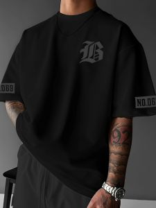 The popular mens T-shirts for the summer of 2025 are light comfortable and suitable for casual sporty and simple styles