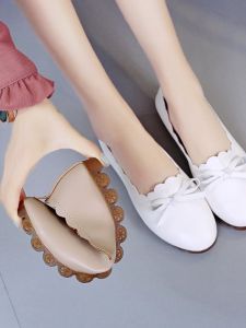 รองเท้าส้นแบนหนังวัวทรงหัวมนแบบสวมสำหรับผู้หญิง รองเท้าแฟชั่นฤดูใบไม้ผลิและฤดูใบไม้ร่วง รองเท้าหนัง PU ส้นแบน