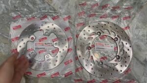 Đĩa thắng trước và đĩa thắng sau giá chưa ốc Phụ tùng thay thế xe Exciter 150 đời 2015 đến 2018 và 2019 đến 2022