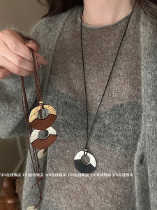 Trendy Niche Wooden Beaded Long Necklace Leather Cord Simple Style Womens Fashion Jewelry Sweater Chain Accessory