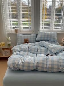 Simple Fashionable Plaid Bedding Set Ultra-Soft Breathable Duvet Cover Set With Pillowcase Wrinkle Resistant 1/2 People Bed Size